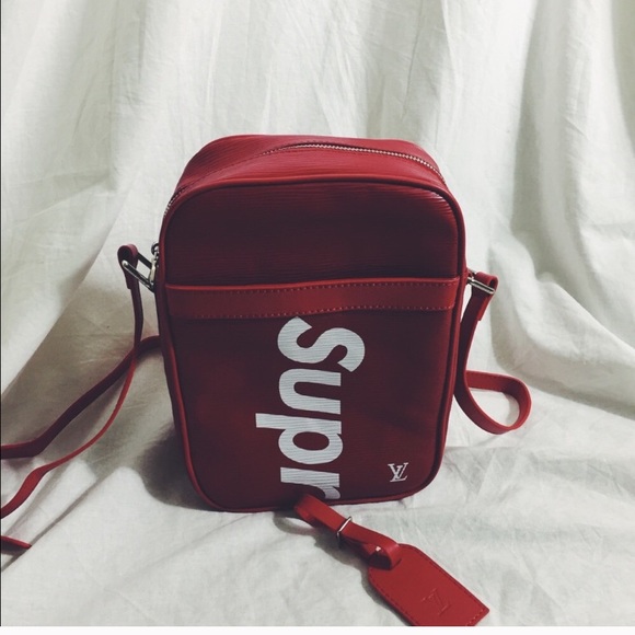 supreme messenger bag lv